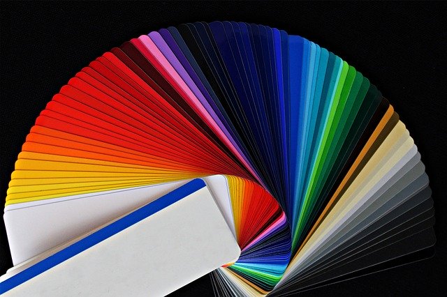 barevná papírová paleta