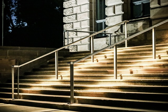 osvětlení venkovního schodiště